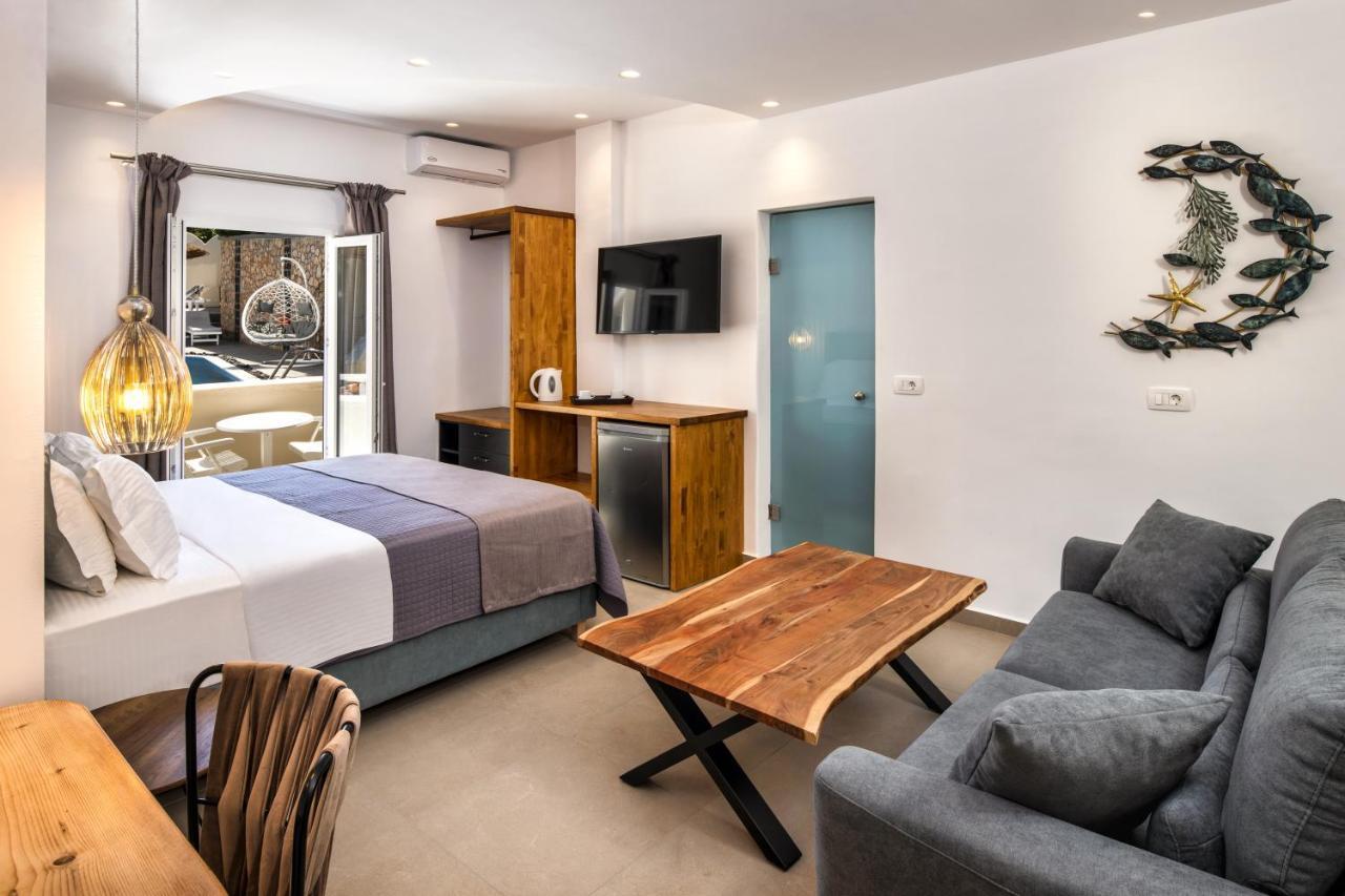 Alizea Villas & Suites Тира Экстерьер фото