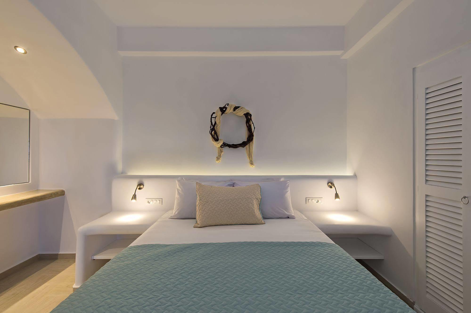 Alizea Villas & Suites Тира Экстерьер фото