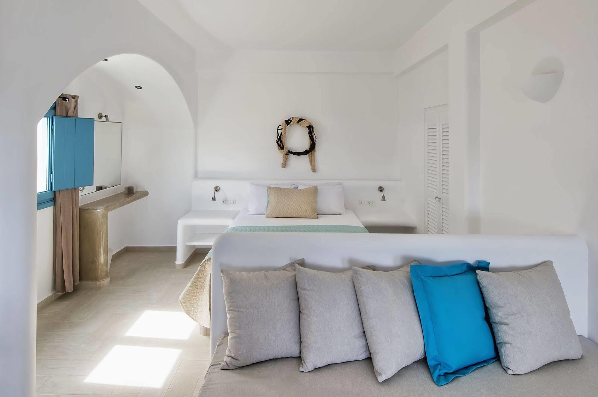 Alizea Villas & Suites Тира Экстерьер фото